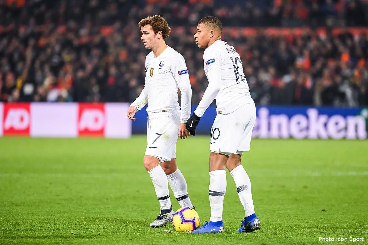 EdF : Pierre Ménès pose une vraie question sur Mbappé et Griezmann