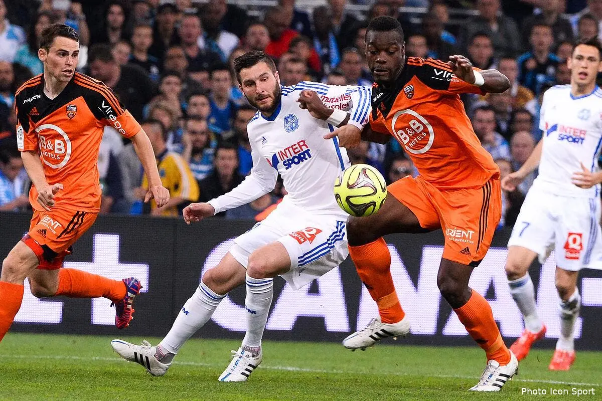Un arbitre privé de PSG-AJA à cause des maillots l'OM ?