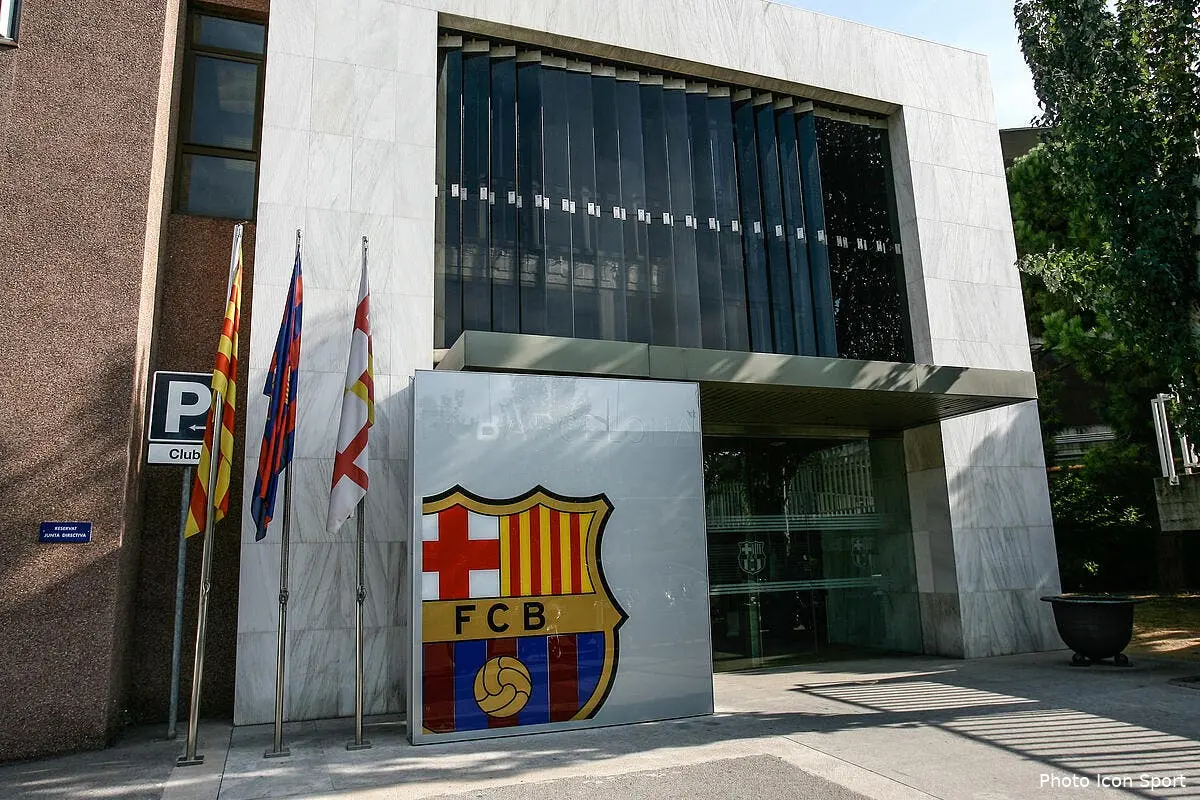 esp le fisc reclame 23me le barca n a pas plus d argent pour payer icon onz 061107 88 02 300059