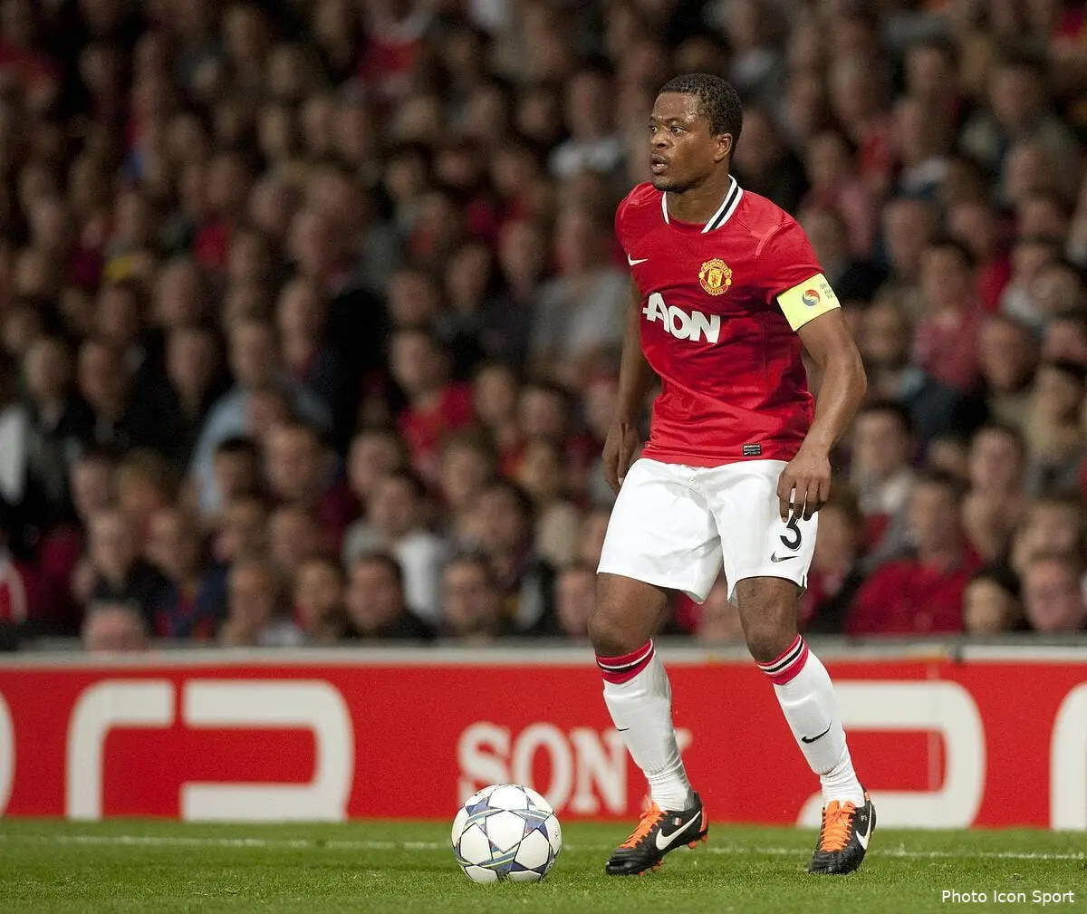Evra persiste dans ses accusations