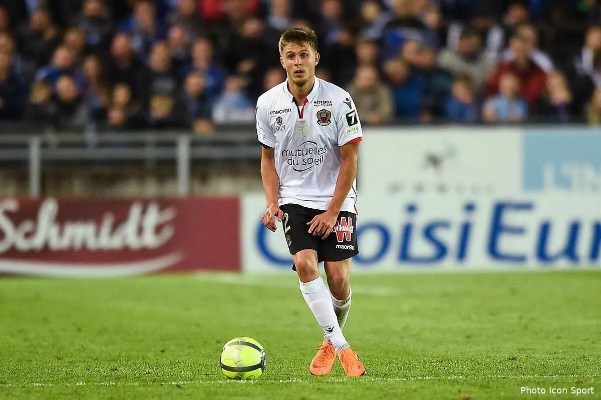 fcgb bordeaux kiffe ce joueur placardise par vieira icon boz 280418 11 85226365