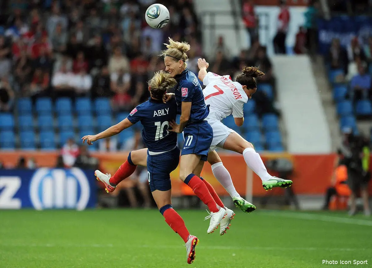 Fém. : La France impressionne face au Canada