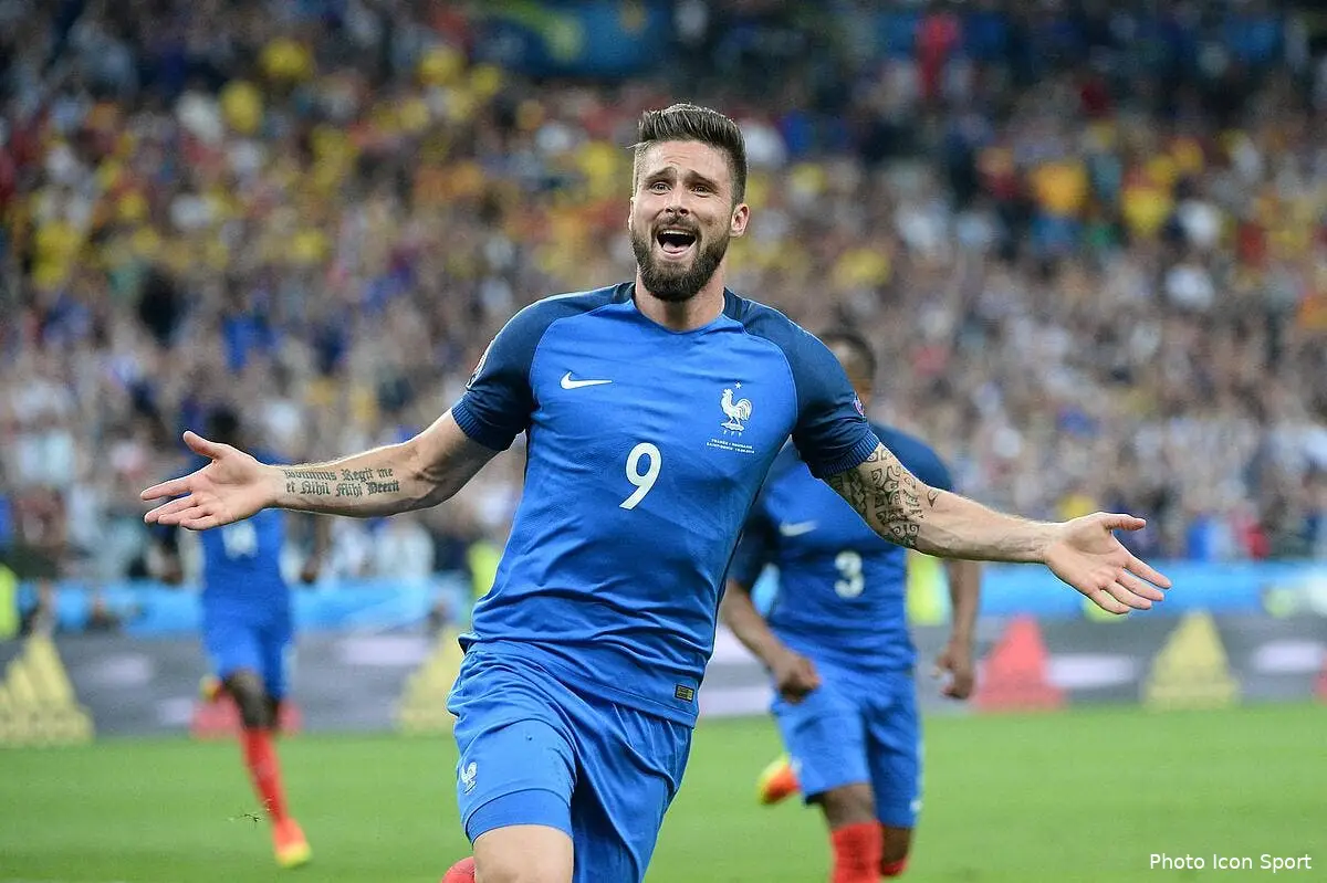 France : Pierre Ménès dévoile son premier attaquant star de l'Euro 2016