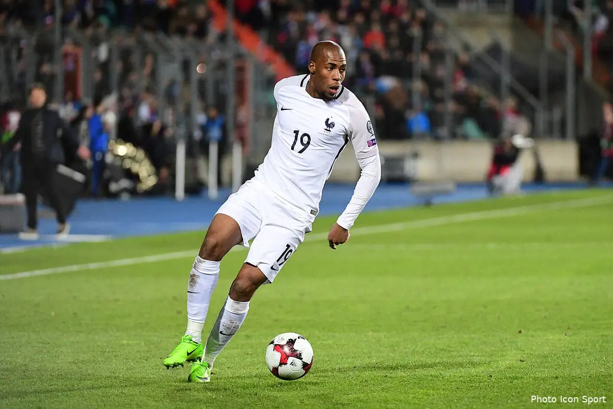 France : Sidibé forfait, Corchia arrive en renfort