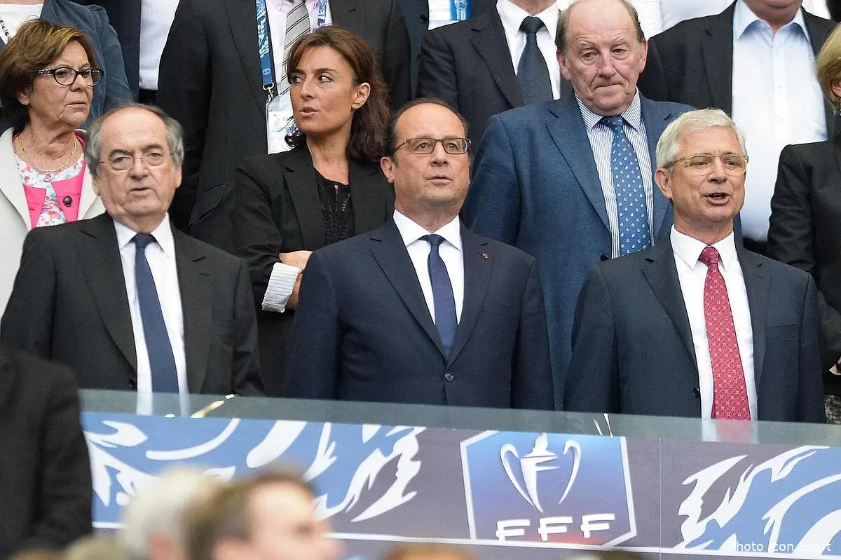 François Hollande vote contre Benzema à l'Euro