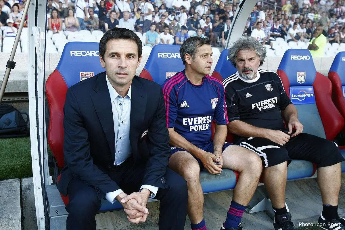 Garde pourrait piquer Bats et Genesio à l'OL pour Newcastle !
