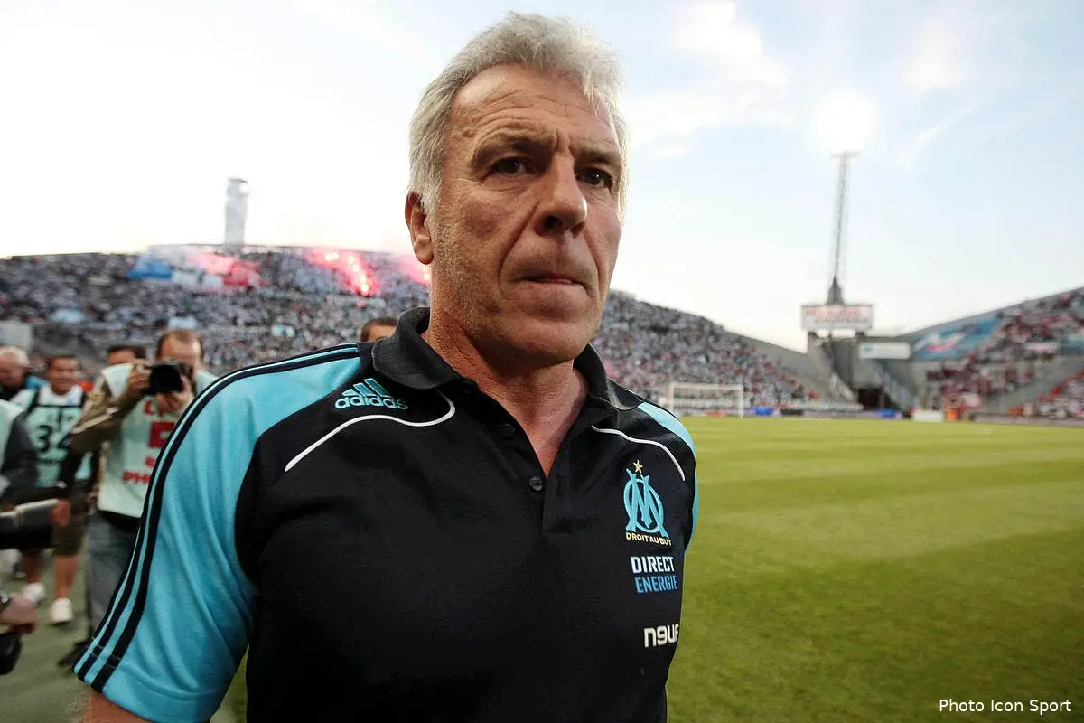 Gerets taille un costard à Deschamps