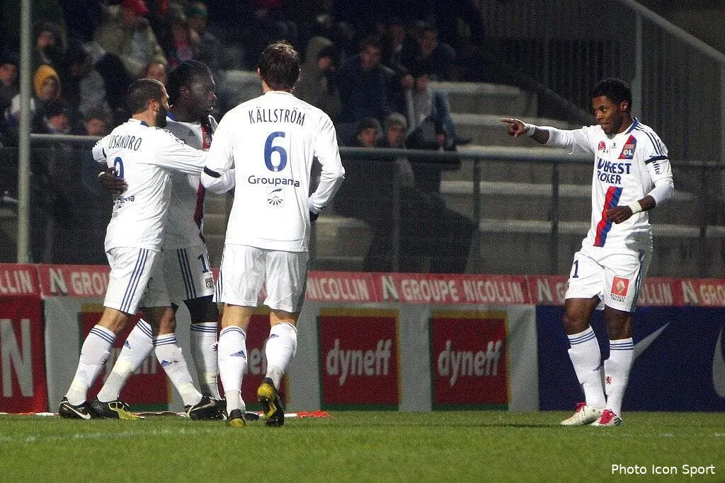 gomis rend hommage a licha 63701 12661