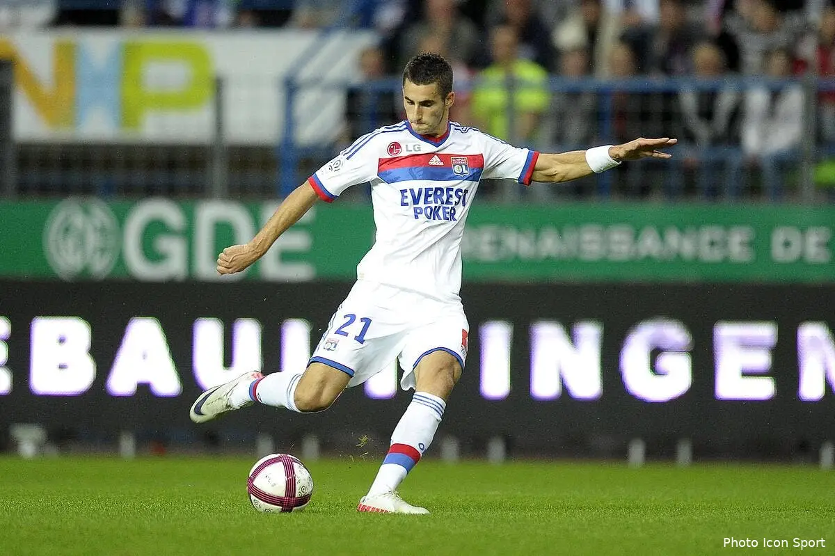 Gonalons récompensé par Laurent Blanc