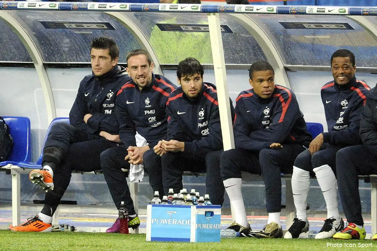 Gourcuff victime d'un racisme anti-blanc, Ménès accuse et taille Evra !