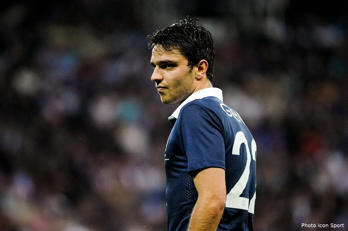 Grenier mis gentiment à l'amende avec les Bleus