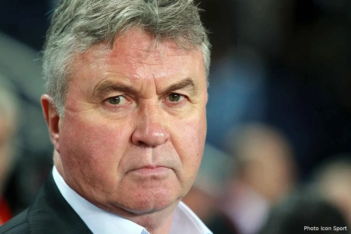 Hiddink se verrait bien chez les Blues
