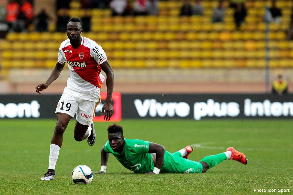incroyable traore un quadruple et un rouge pendant la mi temps iconsport mag 131215 02 02129565