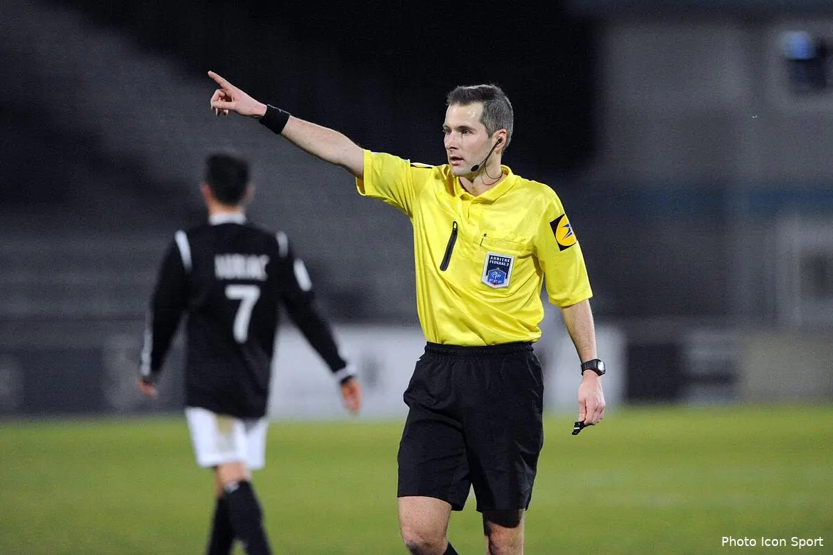 L'arbitre de VA-TFC rectifie sa grosse erreur