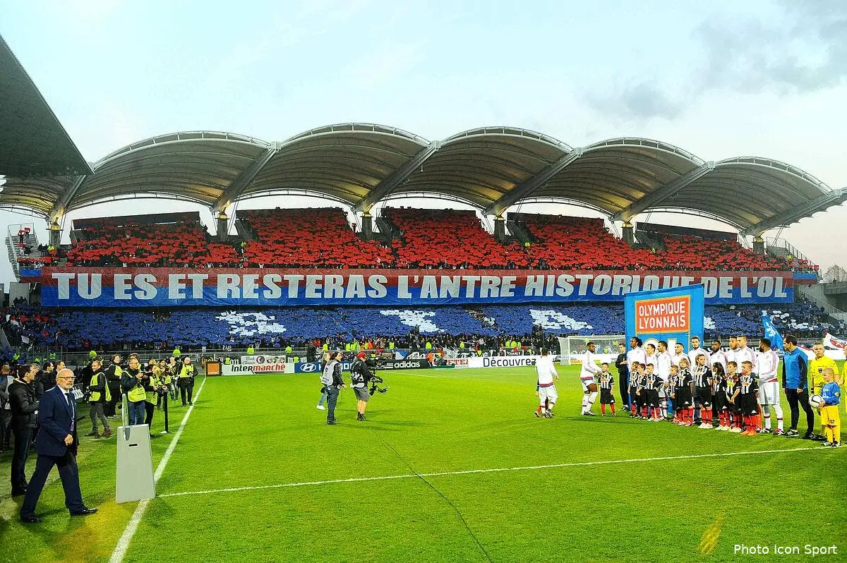 Les supporters de l'OL voient double au Grand Stade