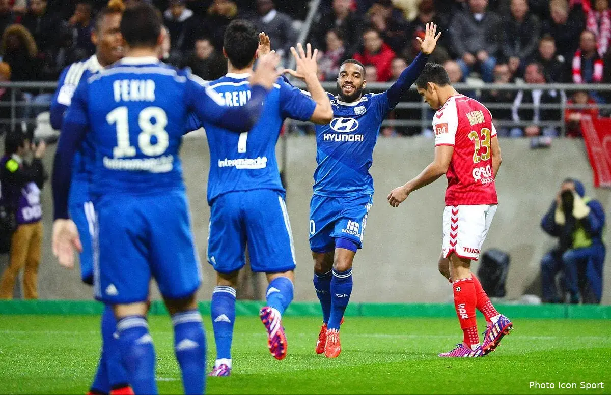 L’OL répond au PSG, et repasse en tête