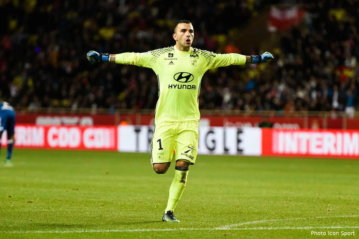 L'OL fait un énorme exploit à Monaco et revient à fond sur le PSG !