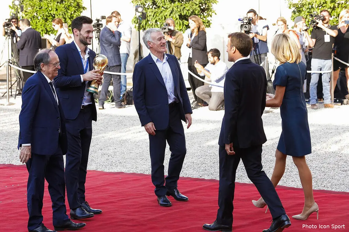 l1 appel a un ami macron a telephone a deschamps icon ava 160718 08 26283907