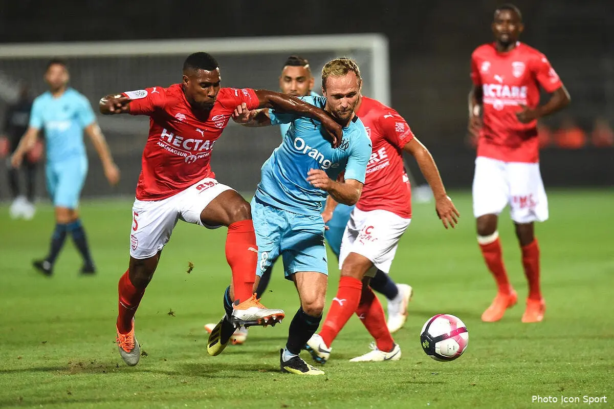 L1 : Incroyable, l'OM chute déjà à Nîmes !