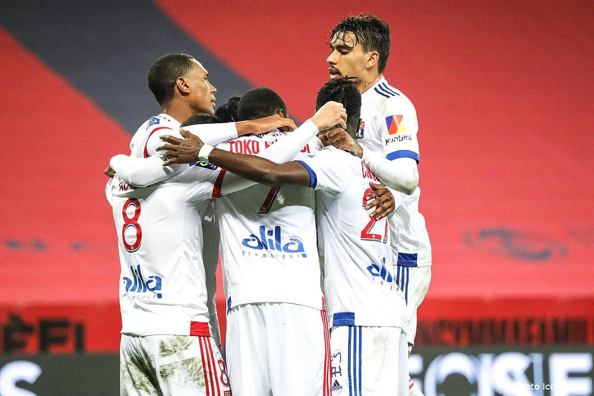 l1 l ol impose quatre joueurs dans l equipe type icon 816a1046 302277