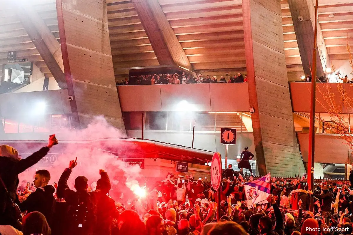 l1 le foot de retour a une condition les ultras du psg vises icon bap 110320 93 036283393