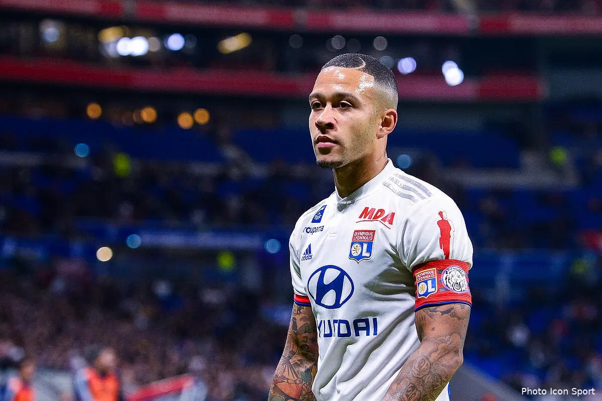 l1 memphis depay defend la l1 etonnant non icon bap 261019 93 193268435