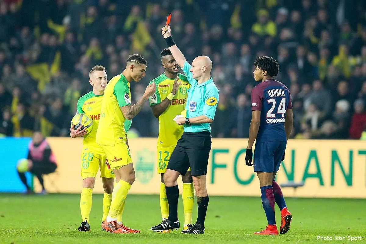 L1 : Réunion d'urgence des arbitres, Chapron sanctionné dès ce lundi ?