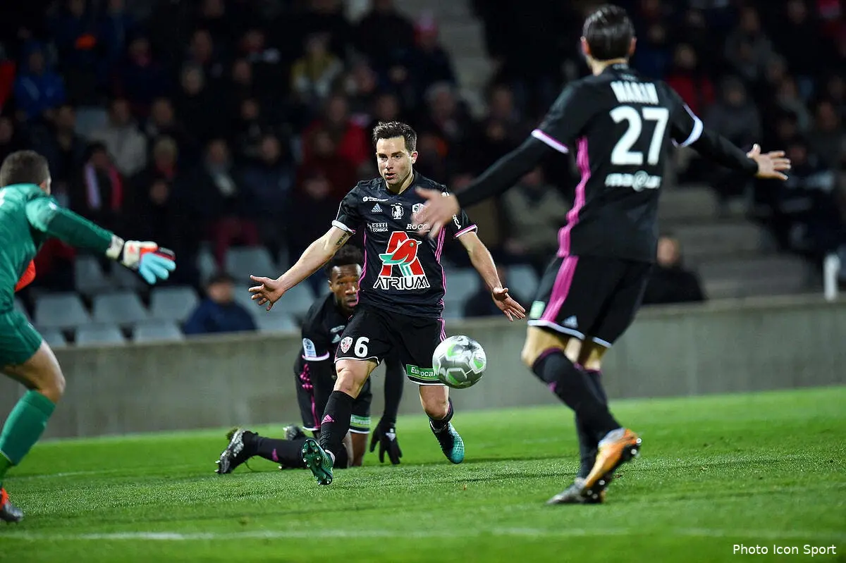 L2 : Ajaccio roi de Corse, Lorient revient fort