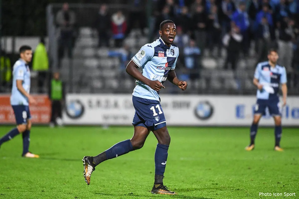 L2 : Mateta a célébré son but, Latour le traite « d’abruti »