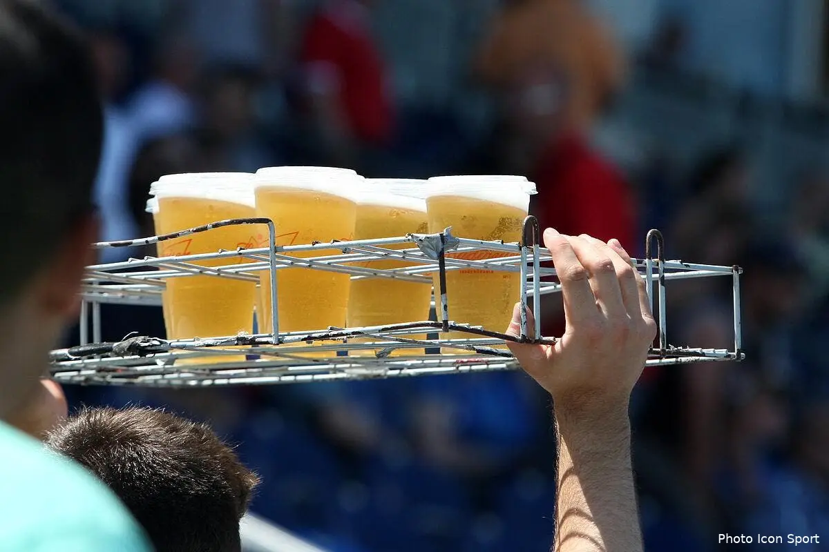 La bière avec alcool autorisée au SDF pour PSG-Lille !