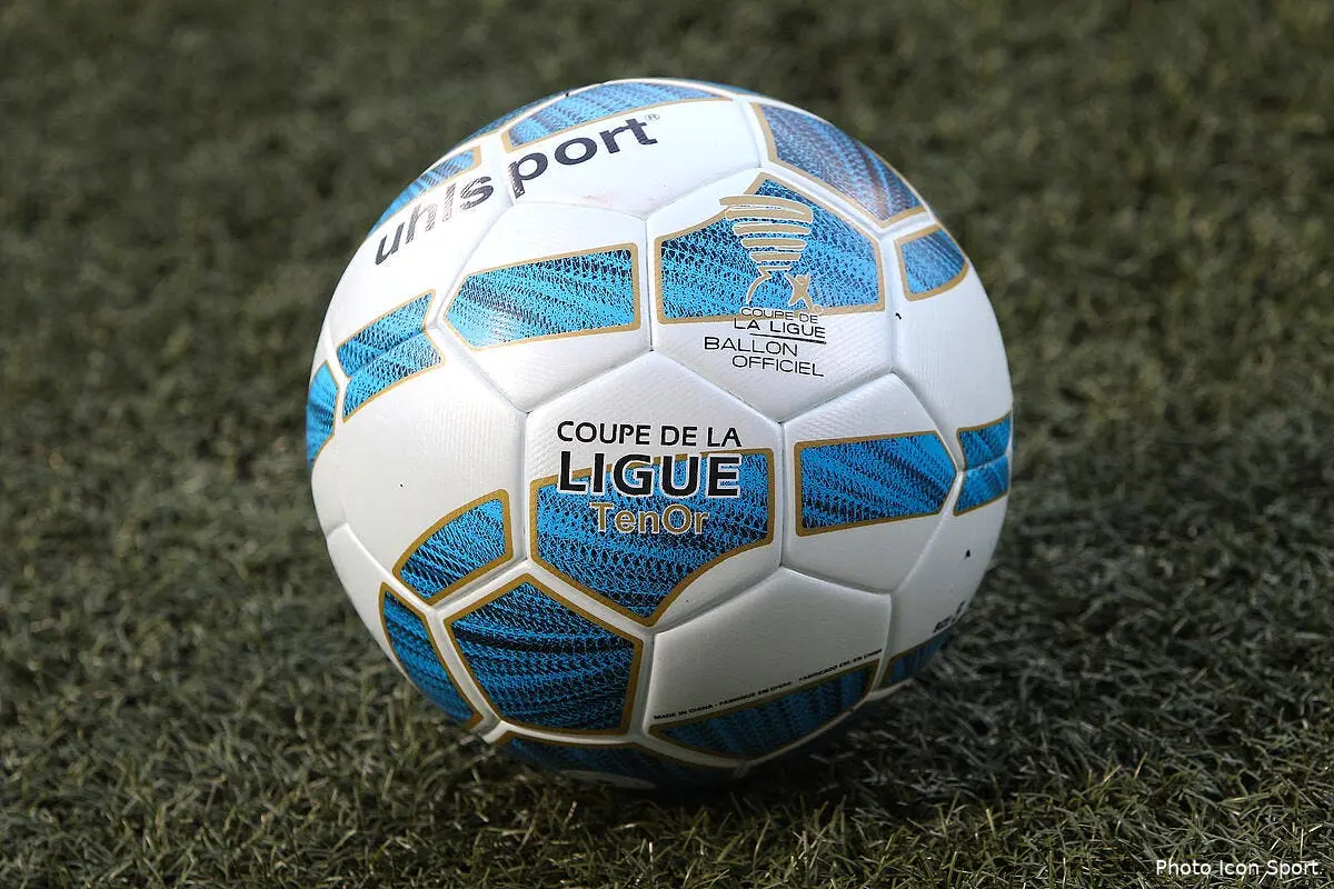 La L1 abandonne les ballons Adidas pour Uhlsport