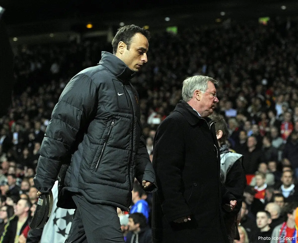 La porte s'ouvre encore pour Berbatov et le PSG