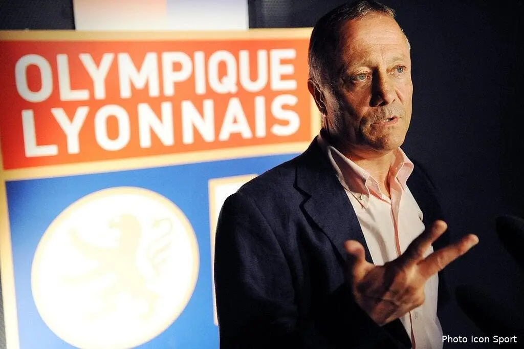lacombe juge le jeu de l ol mievre 46888 7031