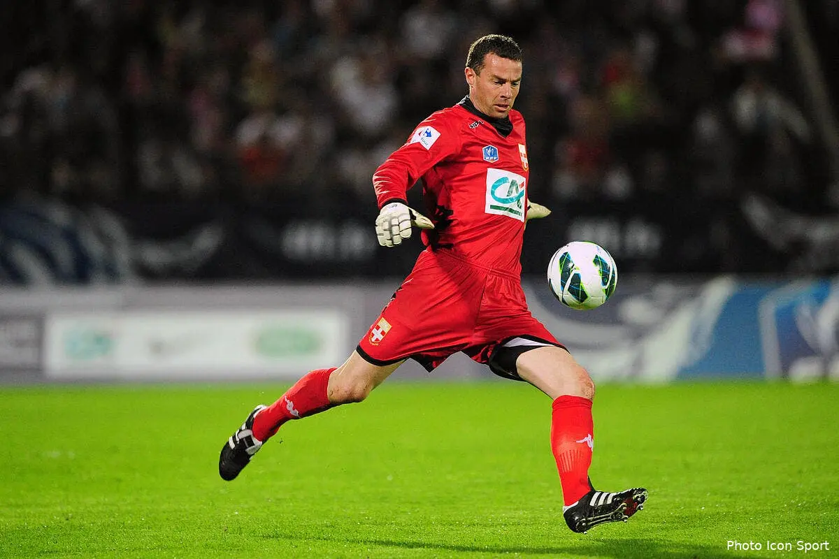 laquait plaide coupable apres sa toile contre bordeaux iconsport jpt 170413 08 0258527