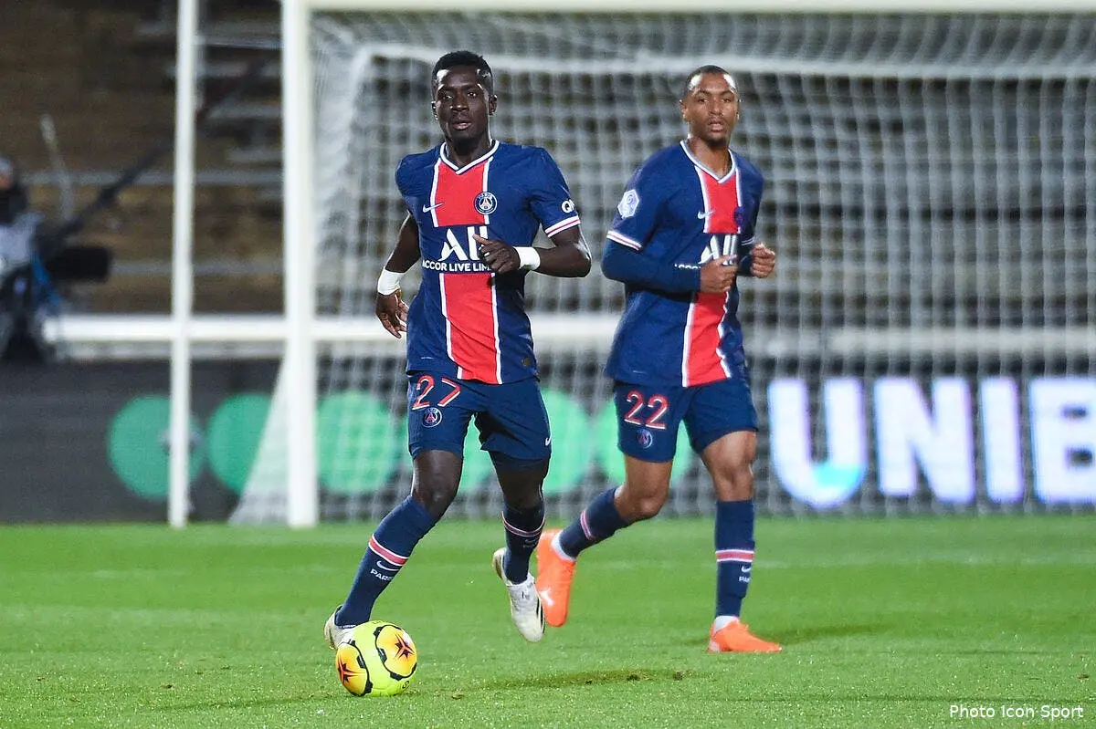 ldc le psg avec kehrer et gueye a istanbul icon adim 161020 30 147297759