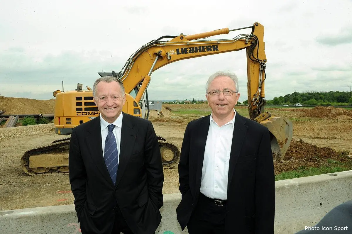 Le futur stade de de Lyon inauguré le 8 décembre 2015 !