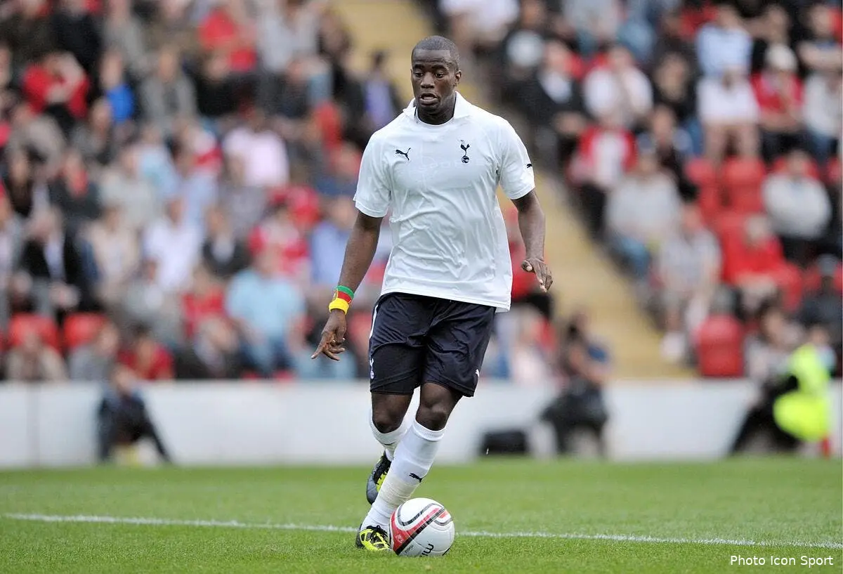 Le LOSC et l’OL se placent pour recruter Bassong