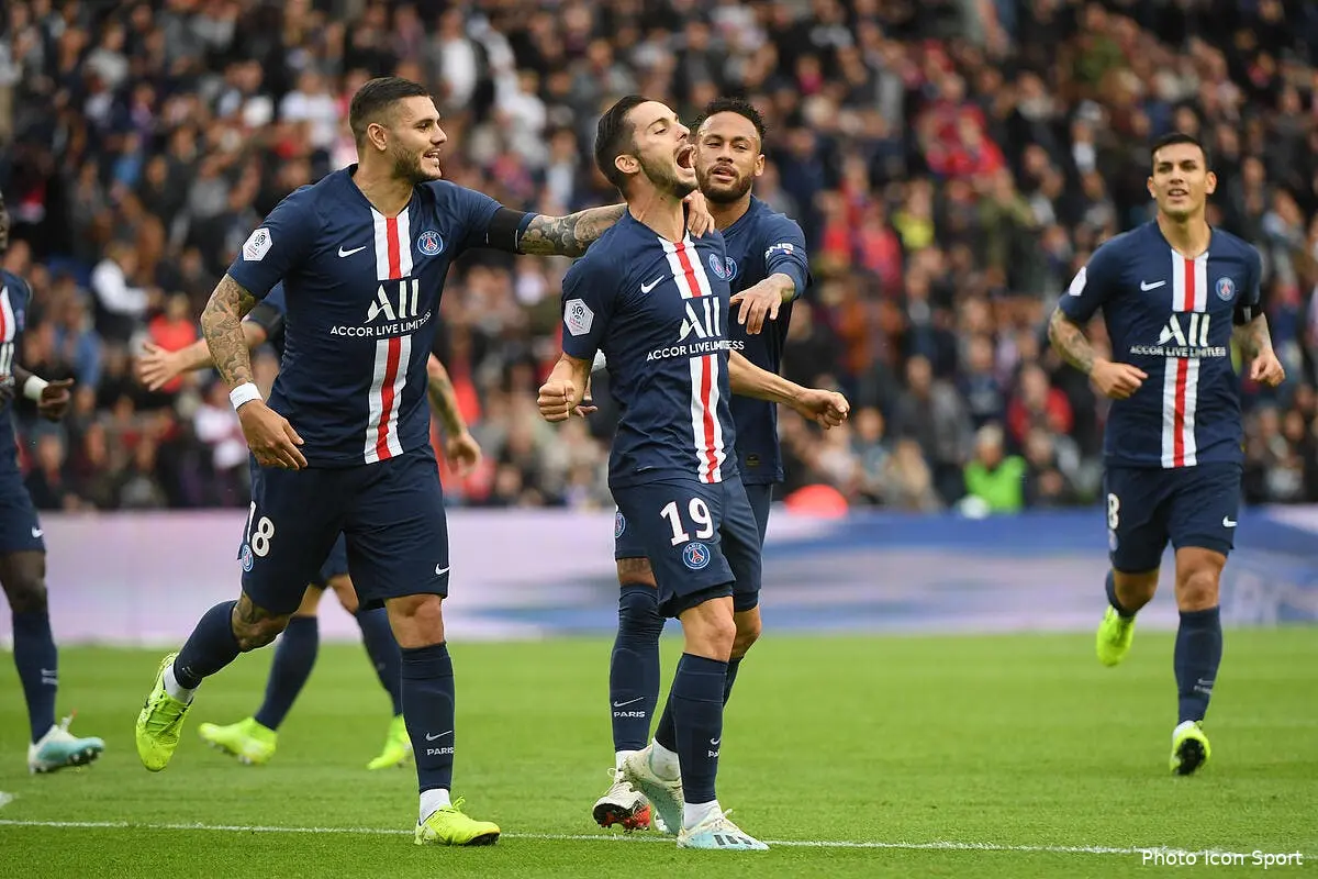 le psg dompte son dauphin et prend le large sarabia 1266445