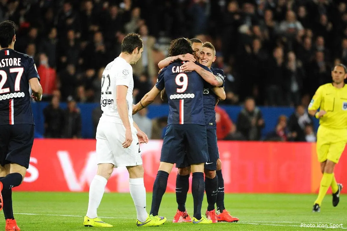 Le PSG prend la tête sans se prendre la tête