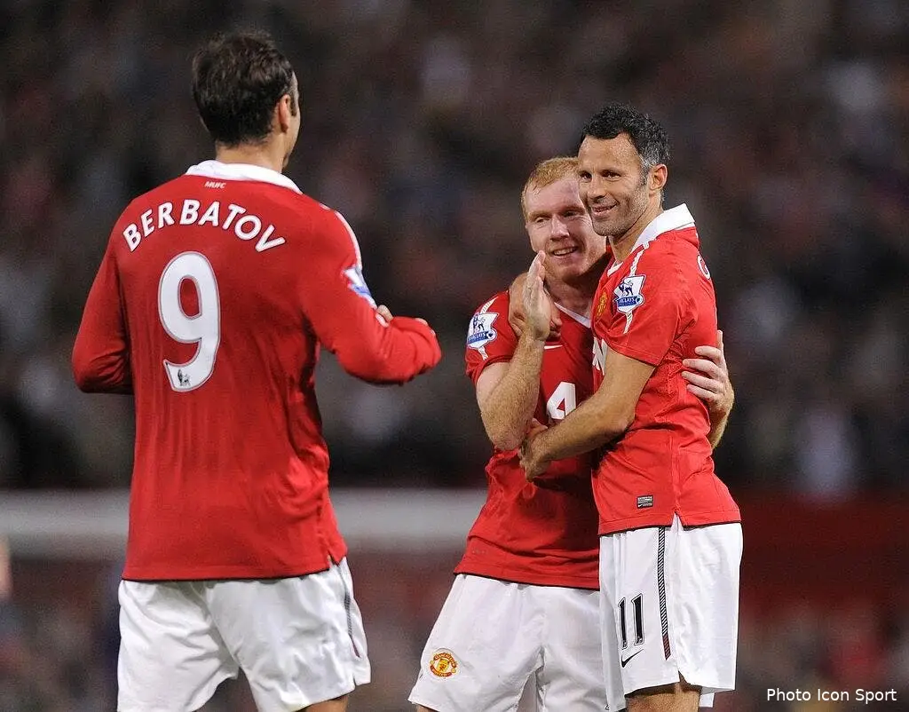 le vieux giggs prolonge a manchester united 67332 15637
