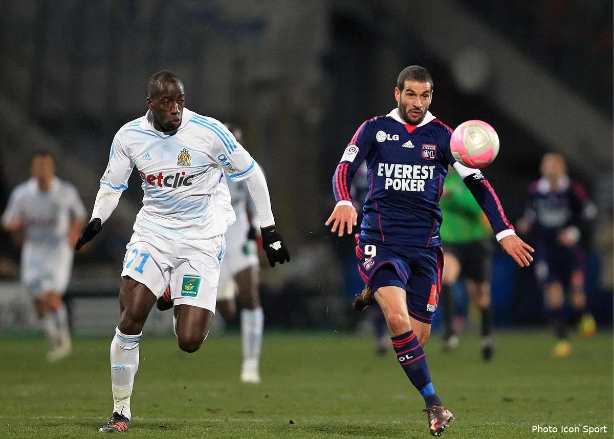 Lisandro fait une déclaration d'amour à Lyon