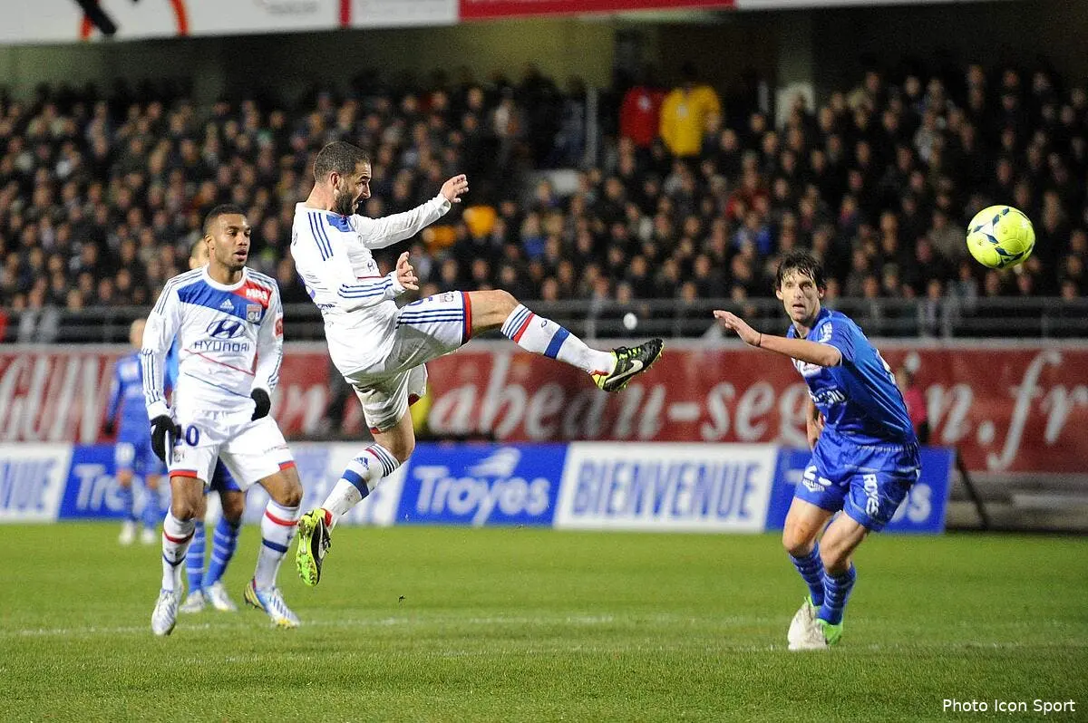 Lisandro vexé au mercato au point de quitter l'OL pour zéro euro ?