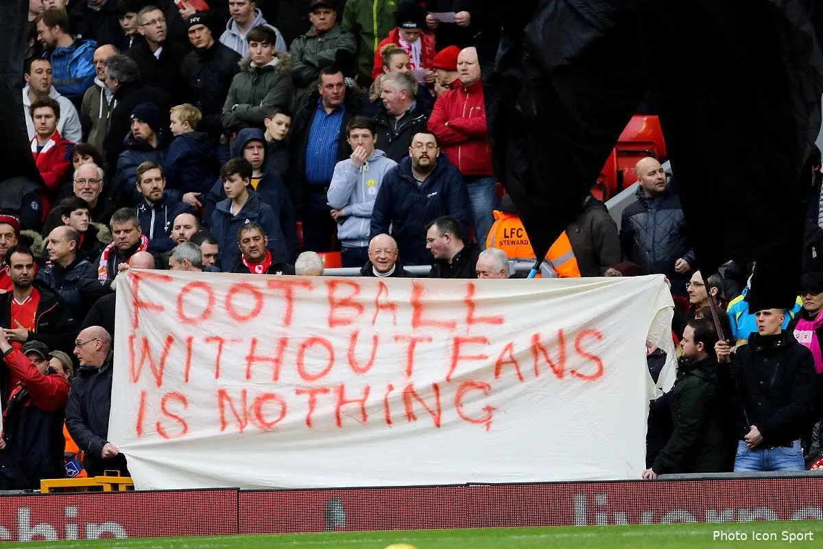liverpool craque sous la pression des supporters supporters liverpool 1133240
