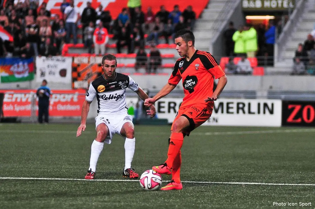 Lorient écrase le derby, Lens torpille Reims
