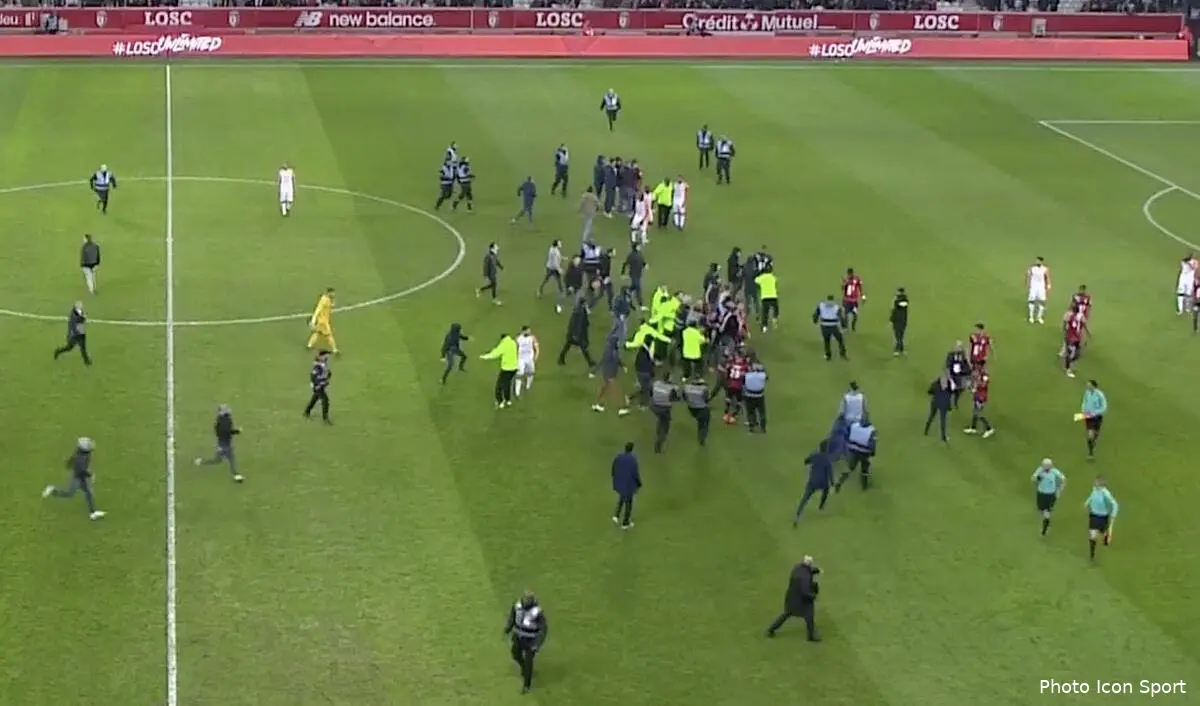 losc terrain envahi des joueurs frappes et enorme bagarre a lille capture d e cran 2018 03 10 a 22 18 44212463