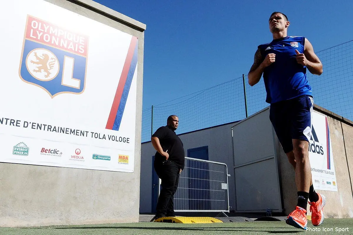 Lovren attend encore sa « grande saison » à l’OL
