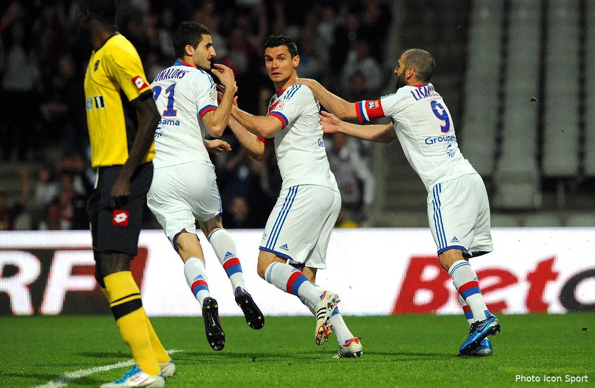 Lovren « ne pense pas à son avenir » à l’OL