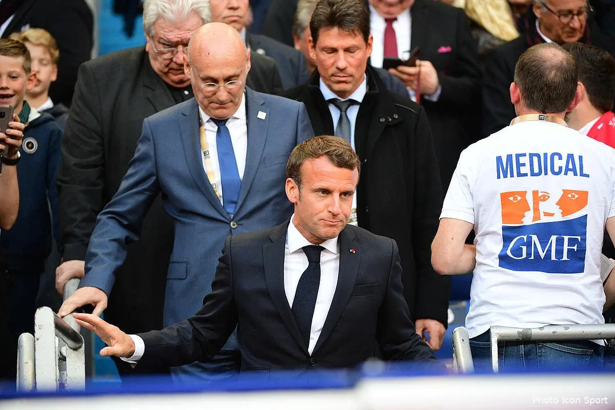 macron sauveur du foot francais reunion d urgence mardi icon win 150619 01 93484 299373