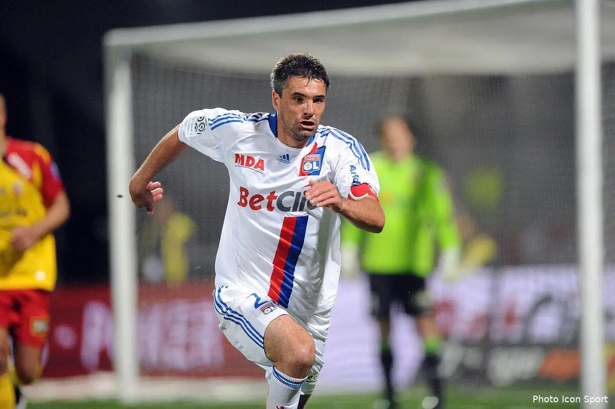 Malaga propose 9ME à l'OL pour Toulalan