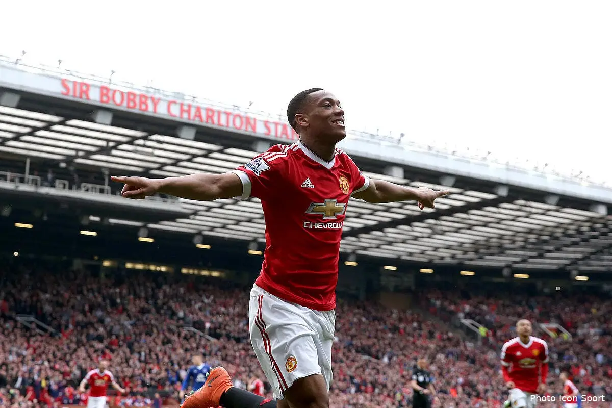 Cristiano Ronaldo, Charlton, Martial dépasse des légendes de MU